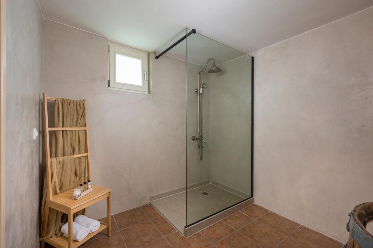 Iosif De Home Kournas Exterior photo